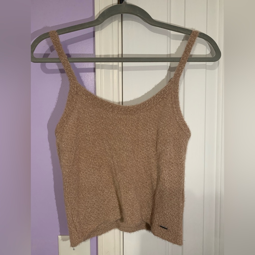 Hollister tan, fuzzy crop top in size medium. Never worn and super soft.